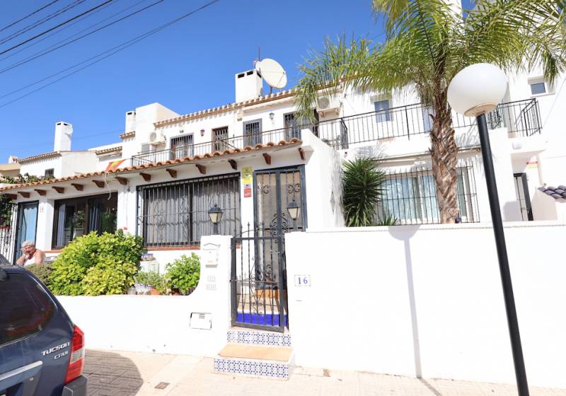 Town house - Resale - Villamartin - Lomas del Golf