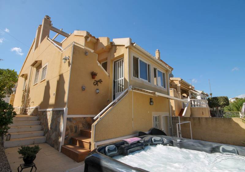 Detached Villa - Resale - Villamartin - Blue Lagoon