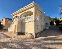 Till Salu - Detached House / Villa - Ciudad Quesada - La Fiesta