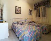 Resale - Bungalow ground floor - Torrevieja - Aguas Nuevas